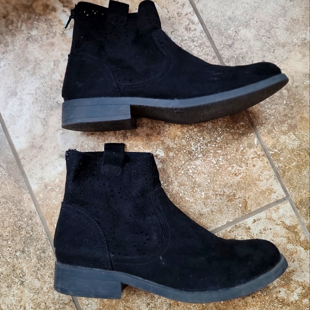 Arizona Marco Booties - Picture 2 of 6
